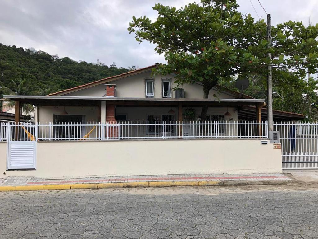 Casa Da Arvore Rua Pescada Amarela Bombinhas Dış mekan fotoğraf
